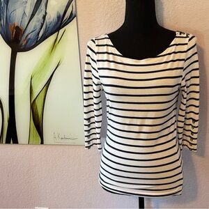 shirt size small